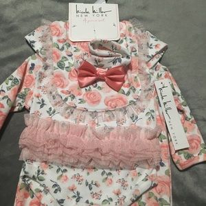Nicole Miller New York Baby Set